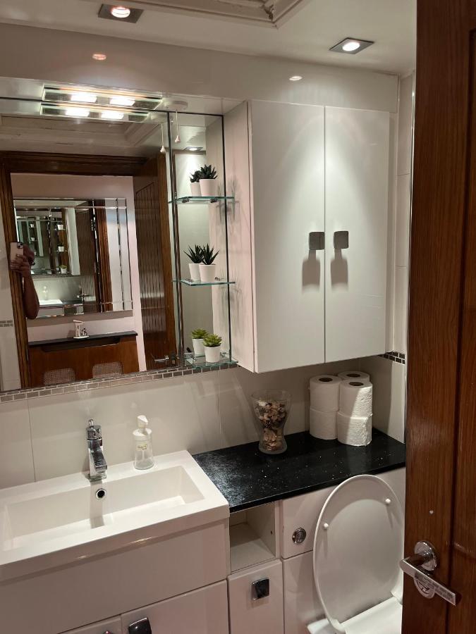 Stunning 1 Bedroom In Stunning Location - Mayfair Area Londyn Zewnętrze zdjęcie