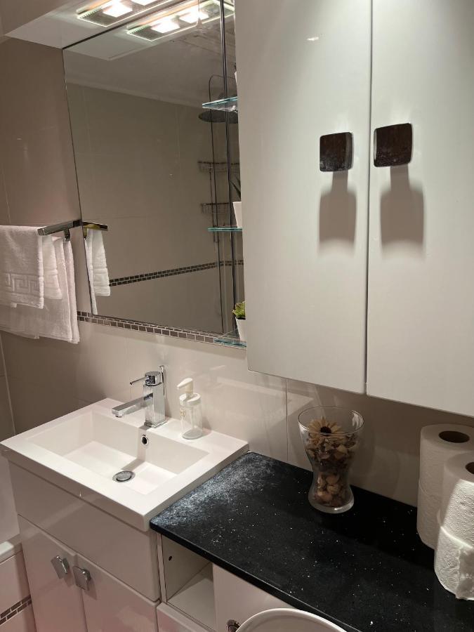 Stunning 1 Bedroom In Stunning Location - Mayfair Area Londyn Zewnętrze zdjęcie
