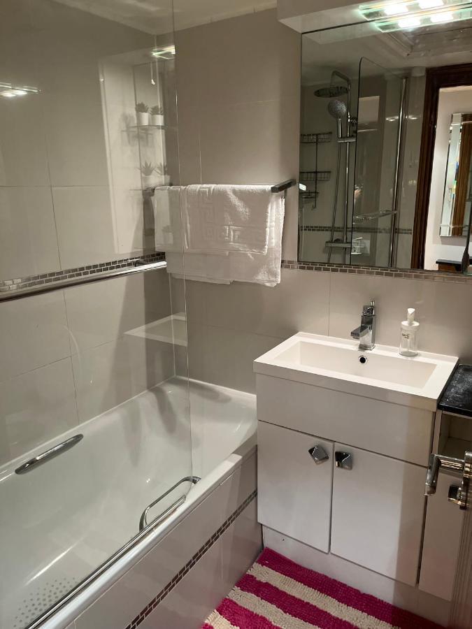 Stunning 1 Bedroom In Stunning Location - Mayfair Area Londyn Zewnętrze zdjęcie